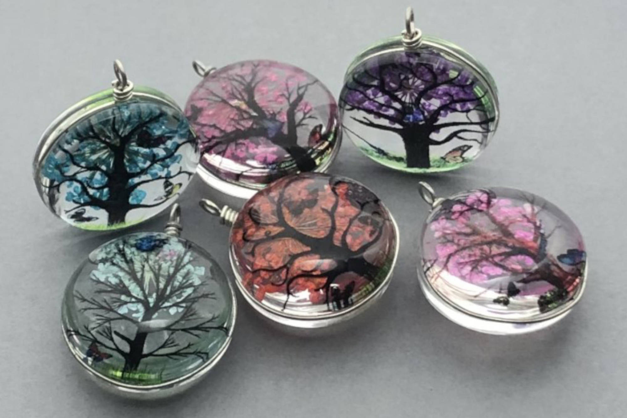 Glass Pendant With Encased Painted Tree and Butterfly 2.6x2x1cm