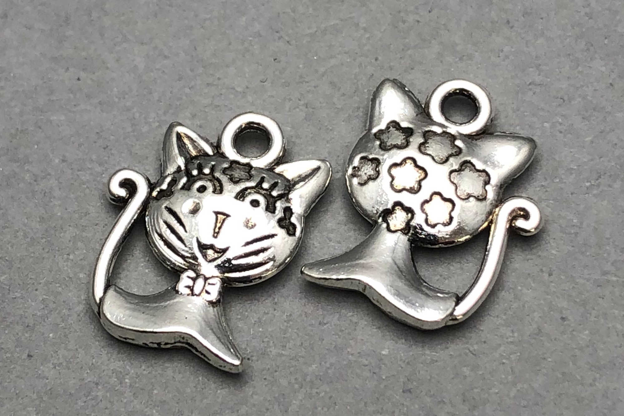 Silver Glam Cat Charm 16x12mm