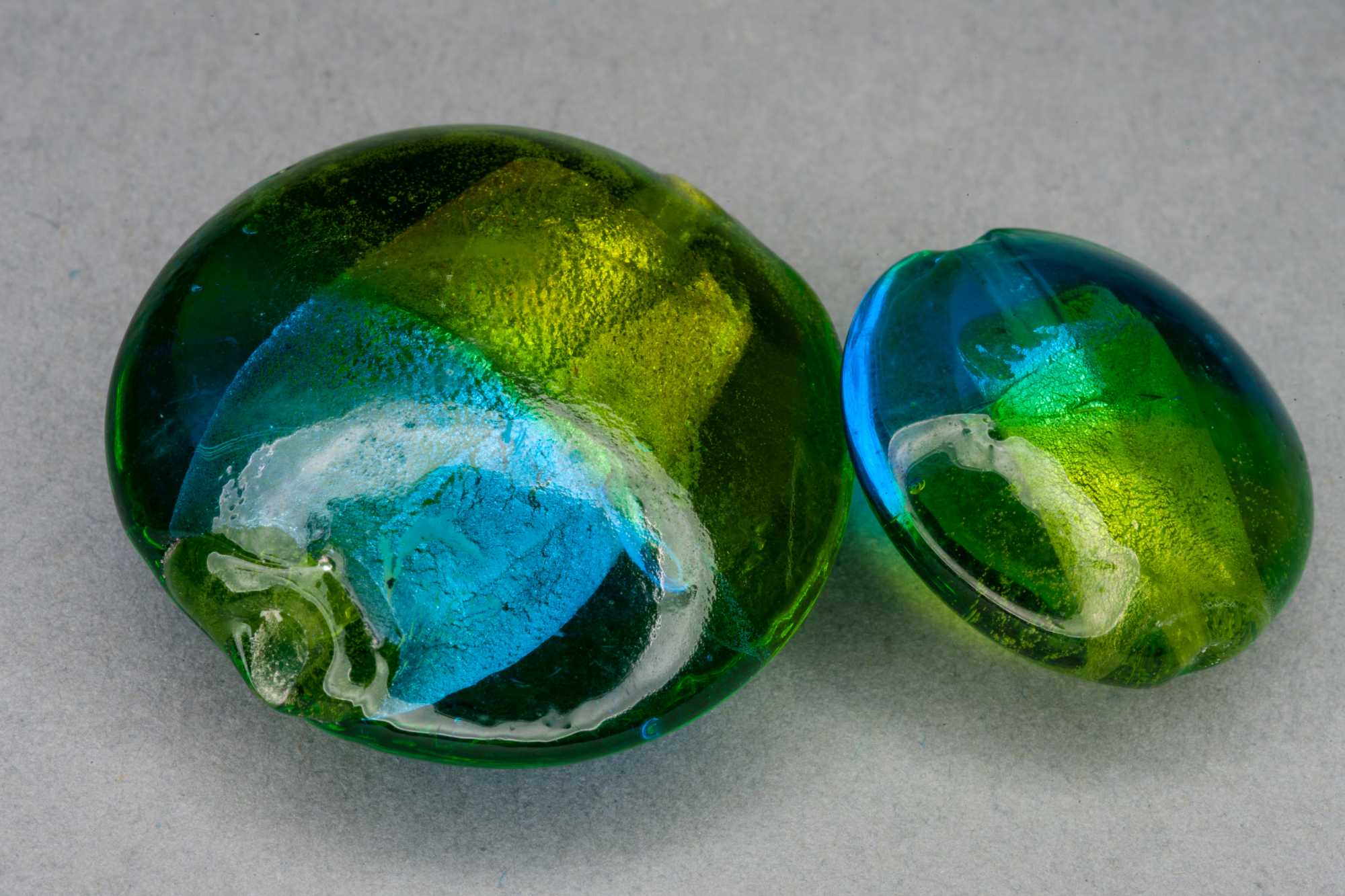 Turquoise/Lime Round Pillow Foil Glass Bead