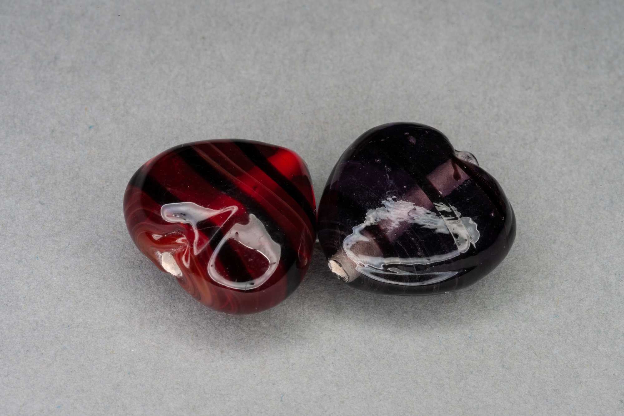 Stripe Heart Shaped Glass Bead, 15x15x8mm, 1.2mm hole