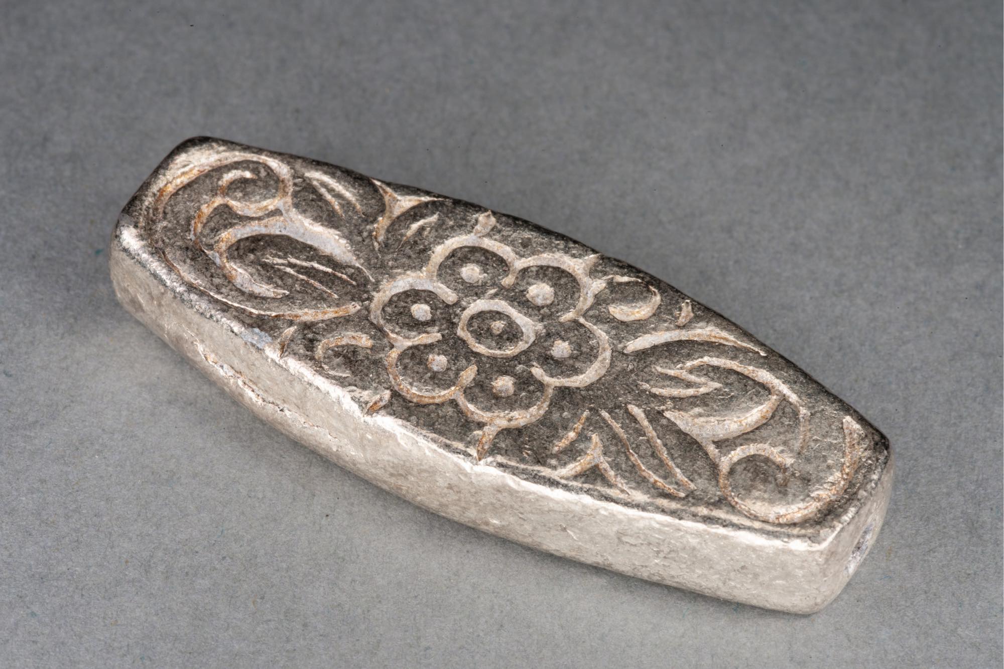 Silver Plated Flower Patterned Flat Oblong Bead, 40x15x5mm, 1.2mm hole
