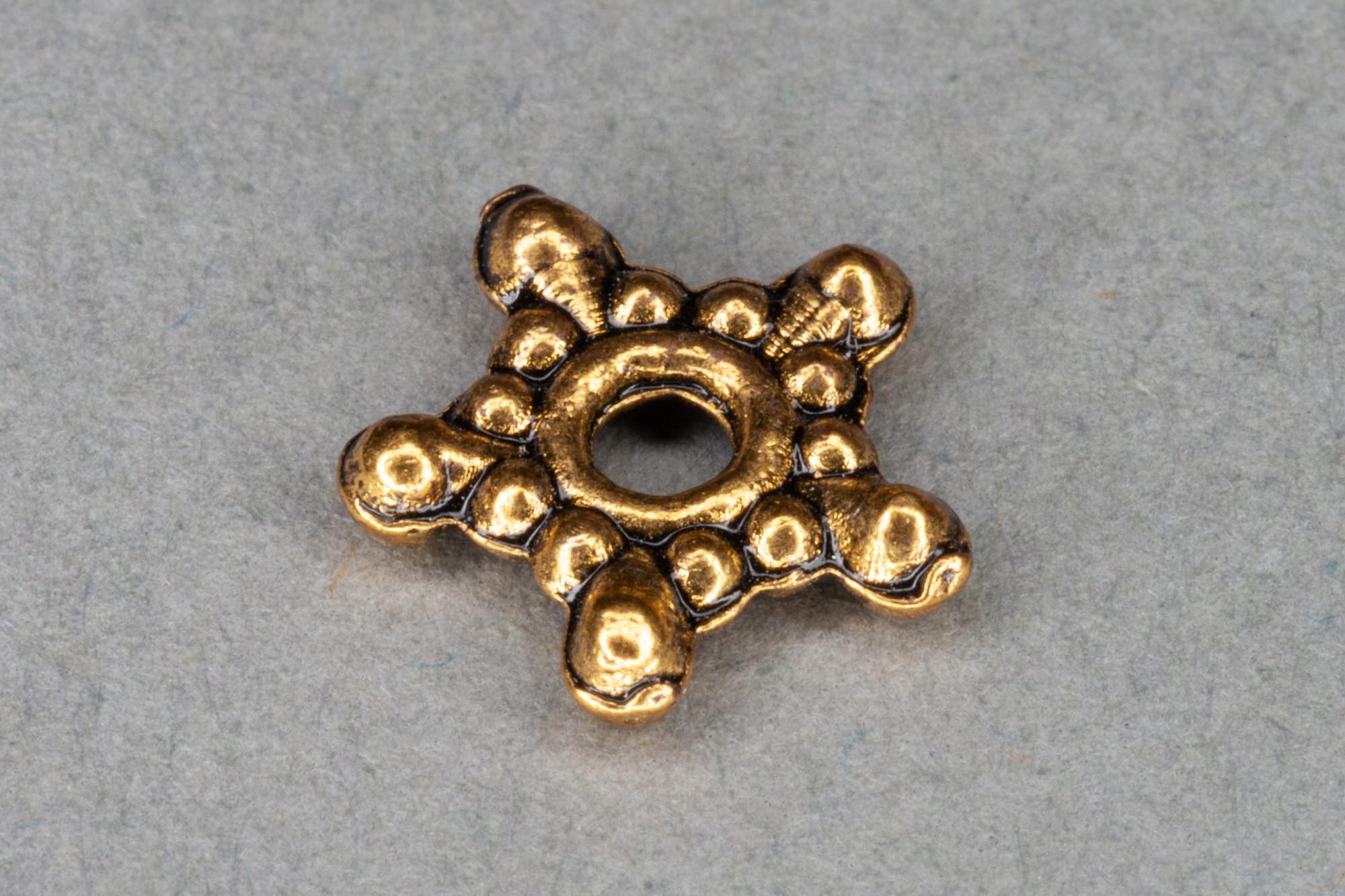Antique Gold Plated Flat Star Spacer Bead 9×1.5mm, 2mm hole