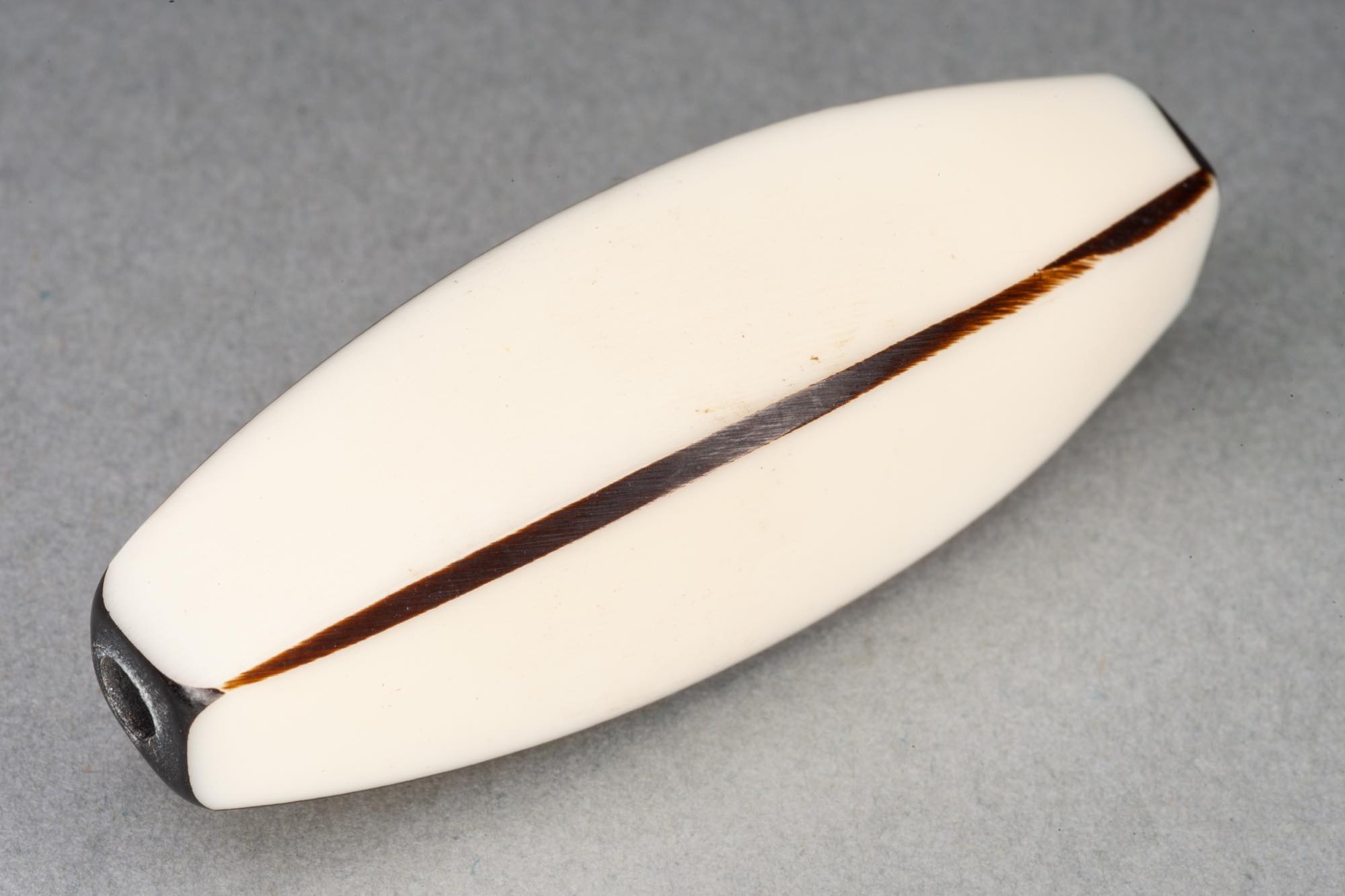 Ivory ‘Banana’ Resin Bead With Edge Detailing, 45x14mm, 2mm hole