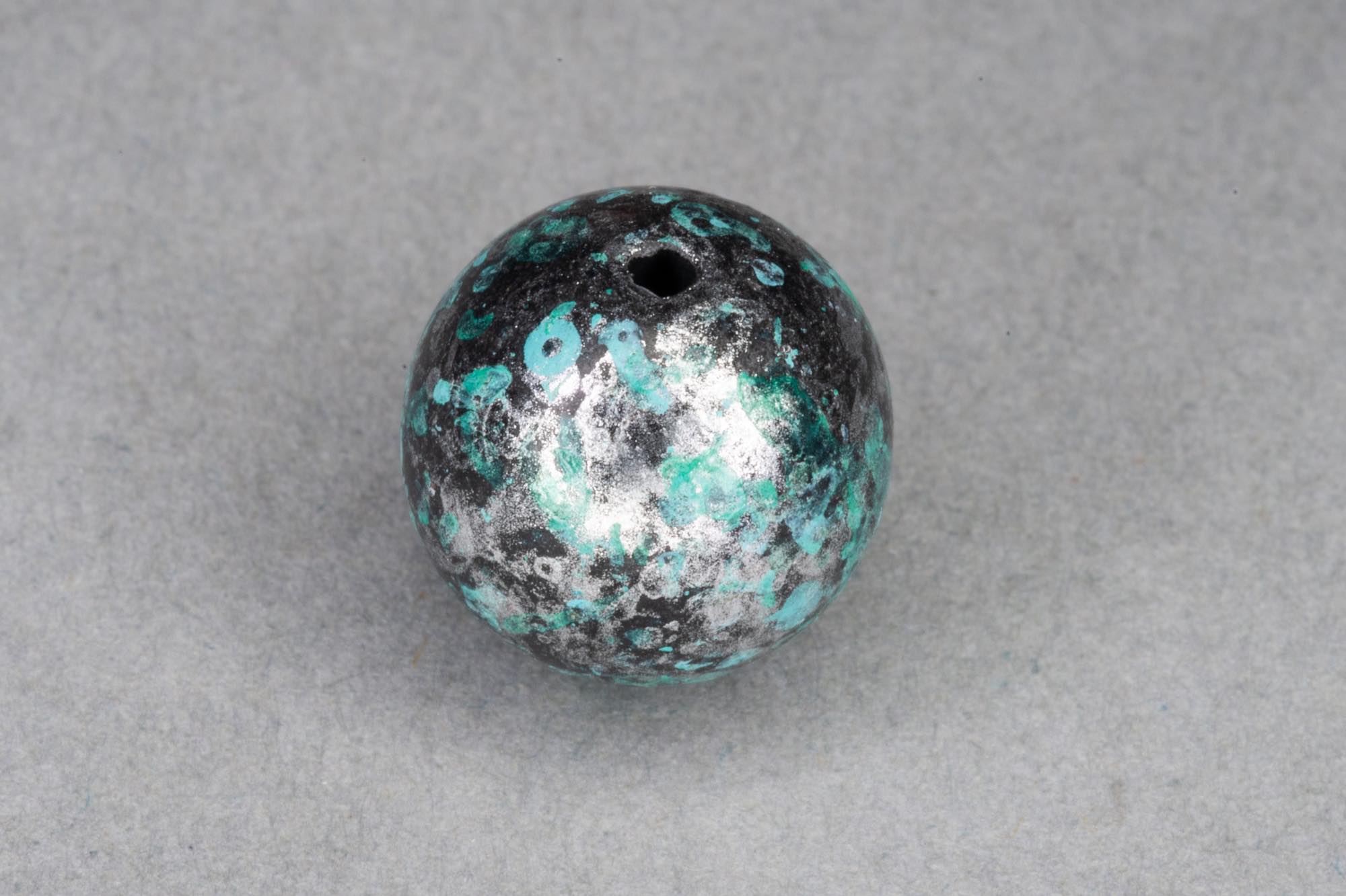 Round 12mm Turquoise Acrylic Bead, Distressed Silver Effect 0.8mm hole