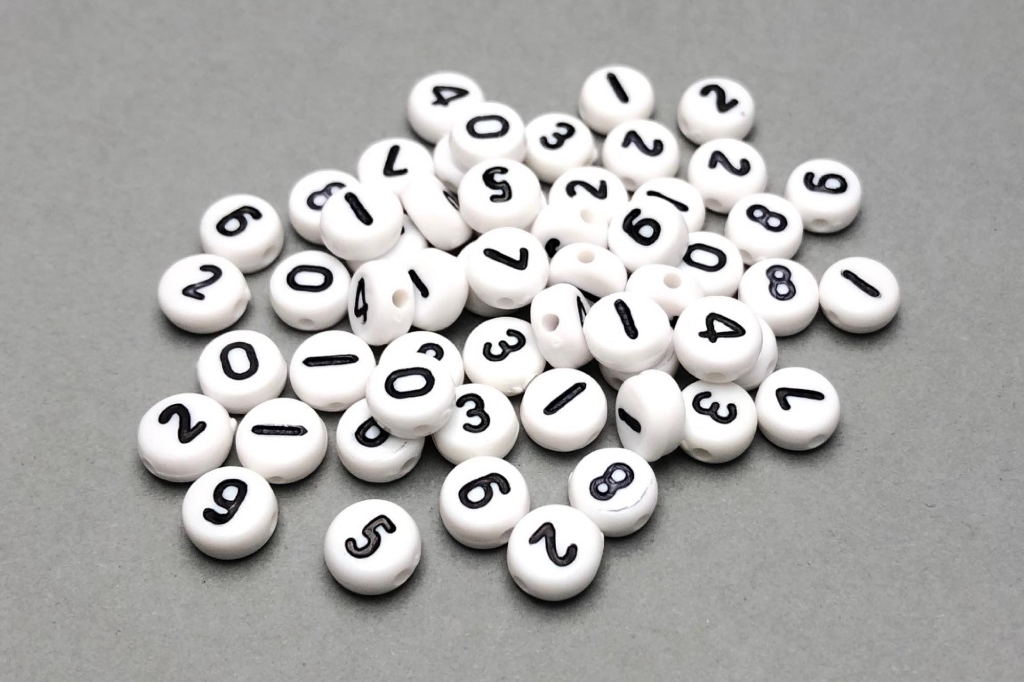 White Flat Round Acrylic Number Beads 7x4mm, 0.9mm hole