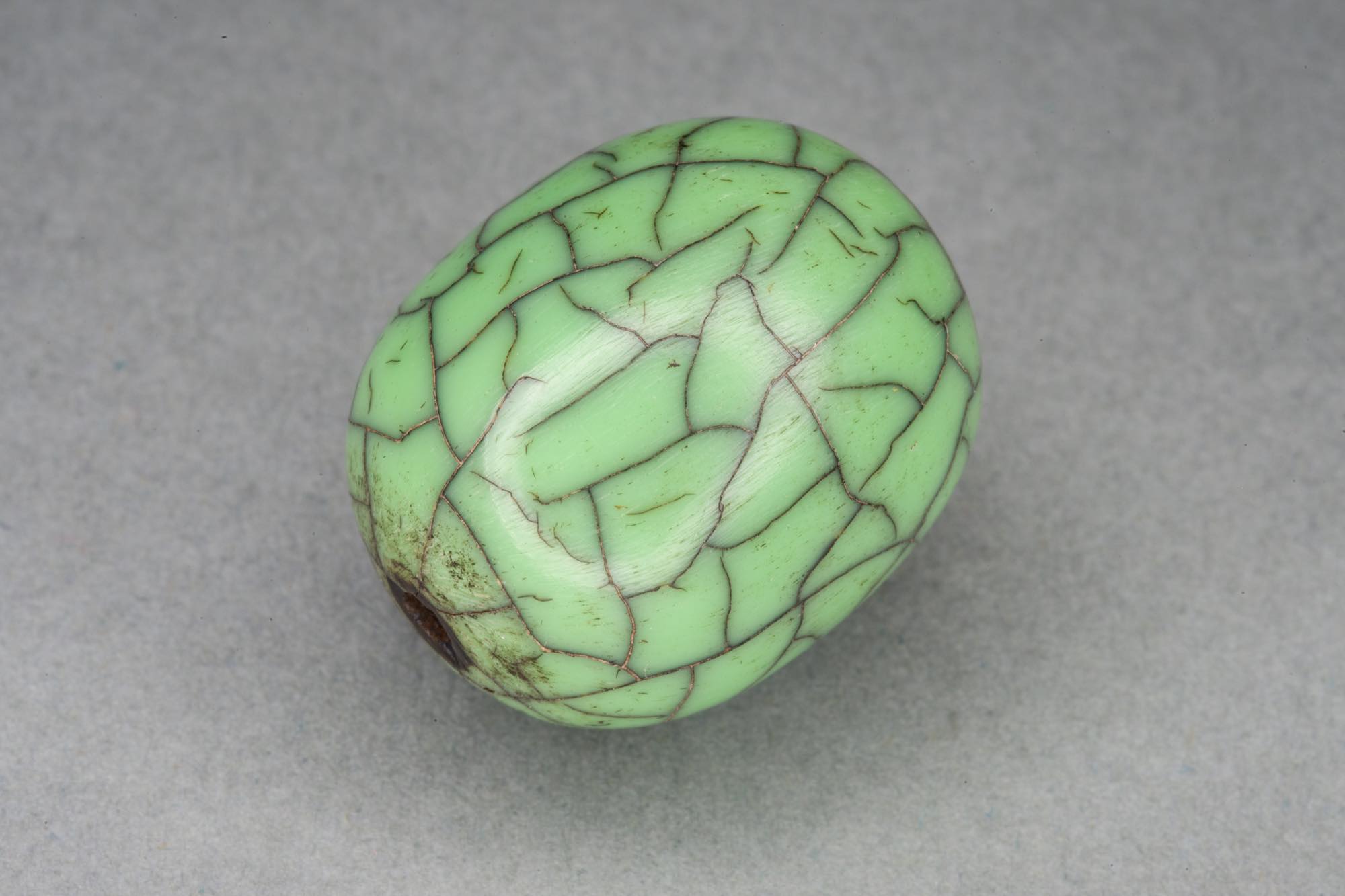 Green Oval Barrel Resin Bead With Crackle Effect 19x32mm, 2mm hole