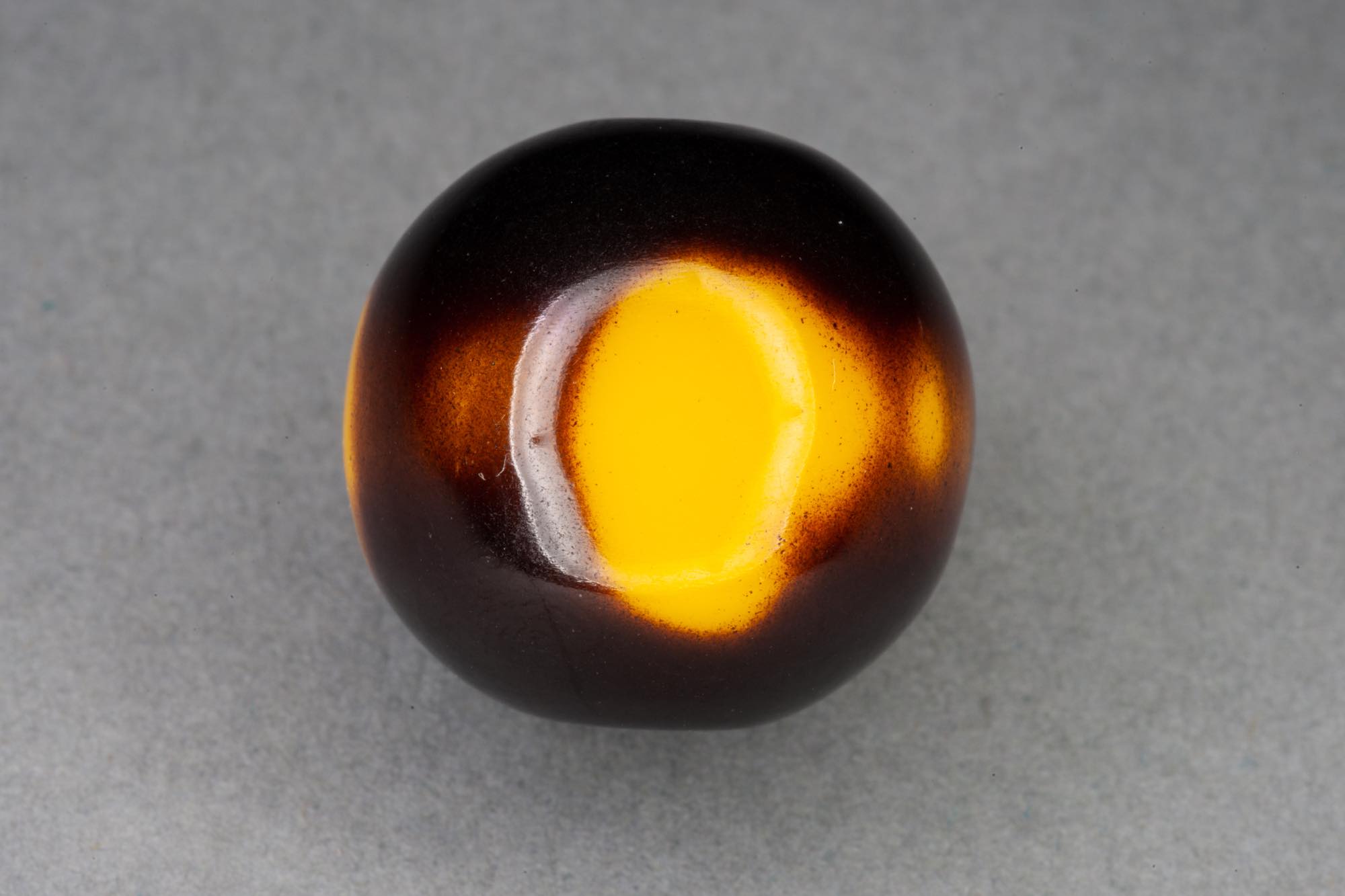 Yellow Spot 19mm Round Resin Bead 2mm hole