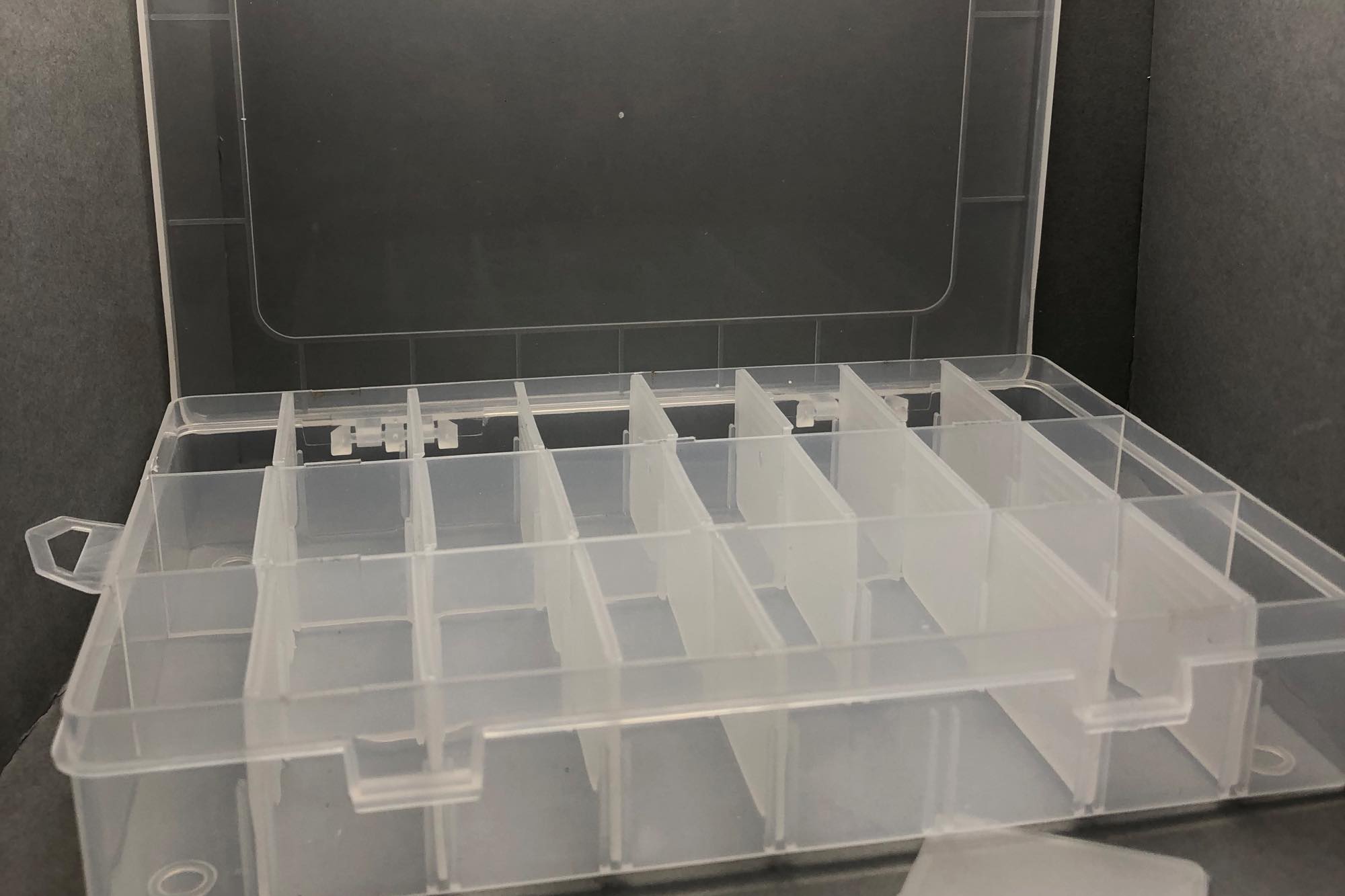 Large Organiser, 36 Sections, Removable Dividers 27x18x4cm