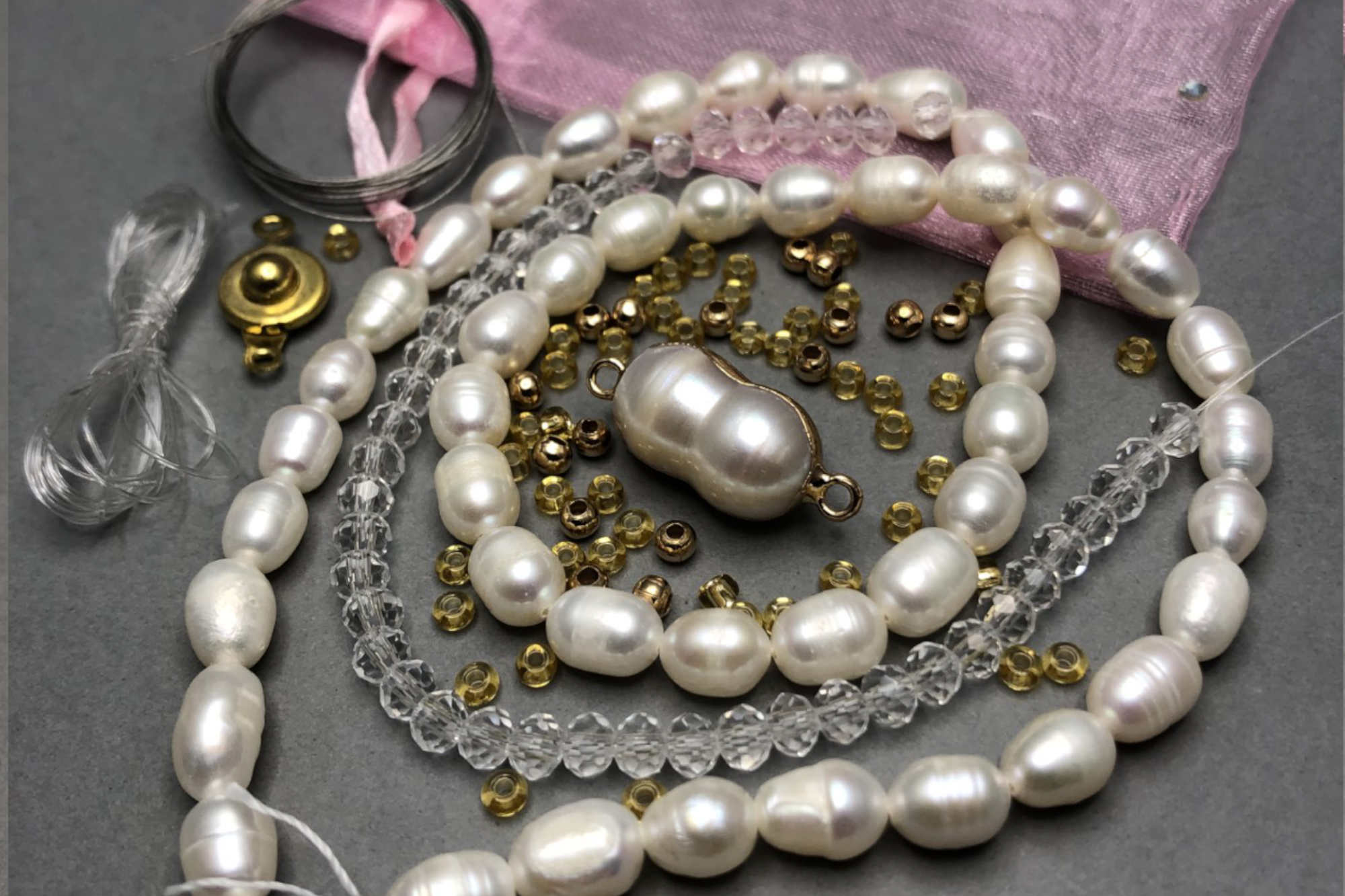 Freshwater Pearl Necklace Kit, Fused Bead, 2 Loops With Gold Edge Pendant